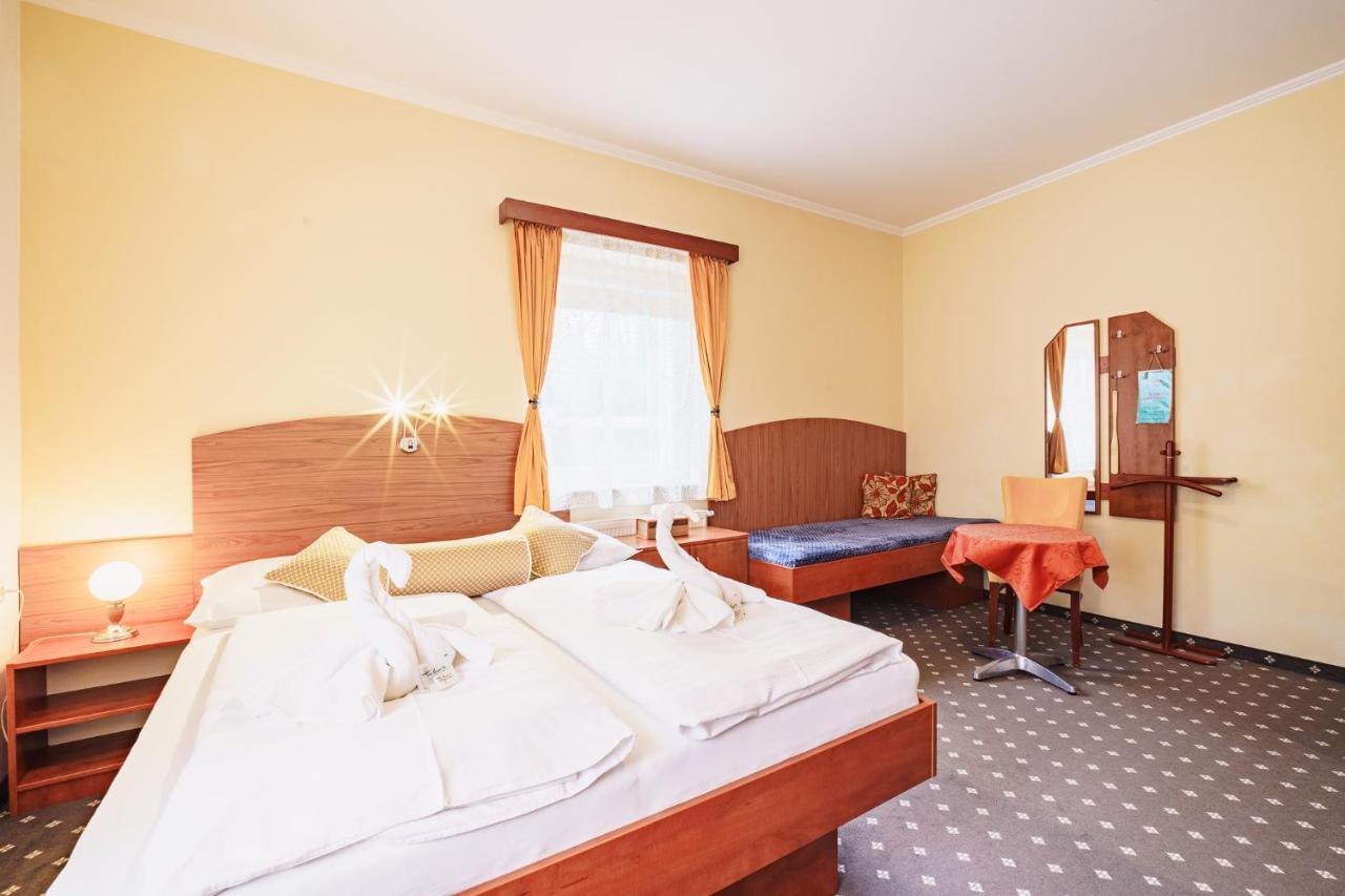 Františkovy Lázně Francis Spa Hotel מראה חיצוני תמונה